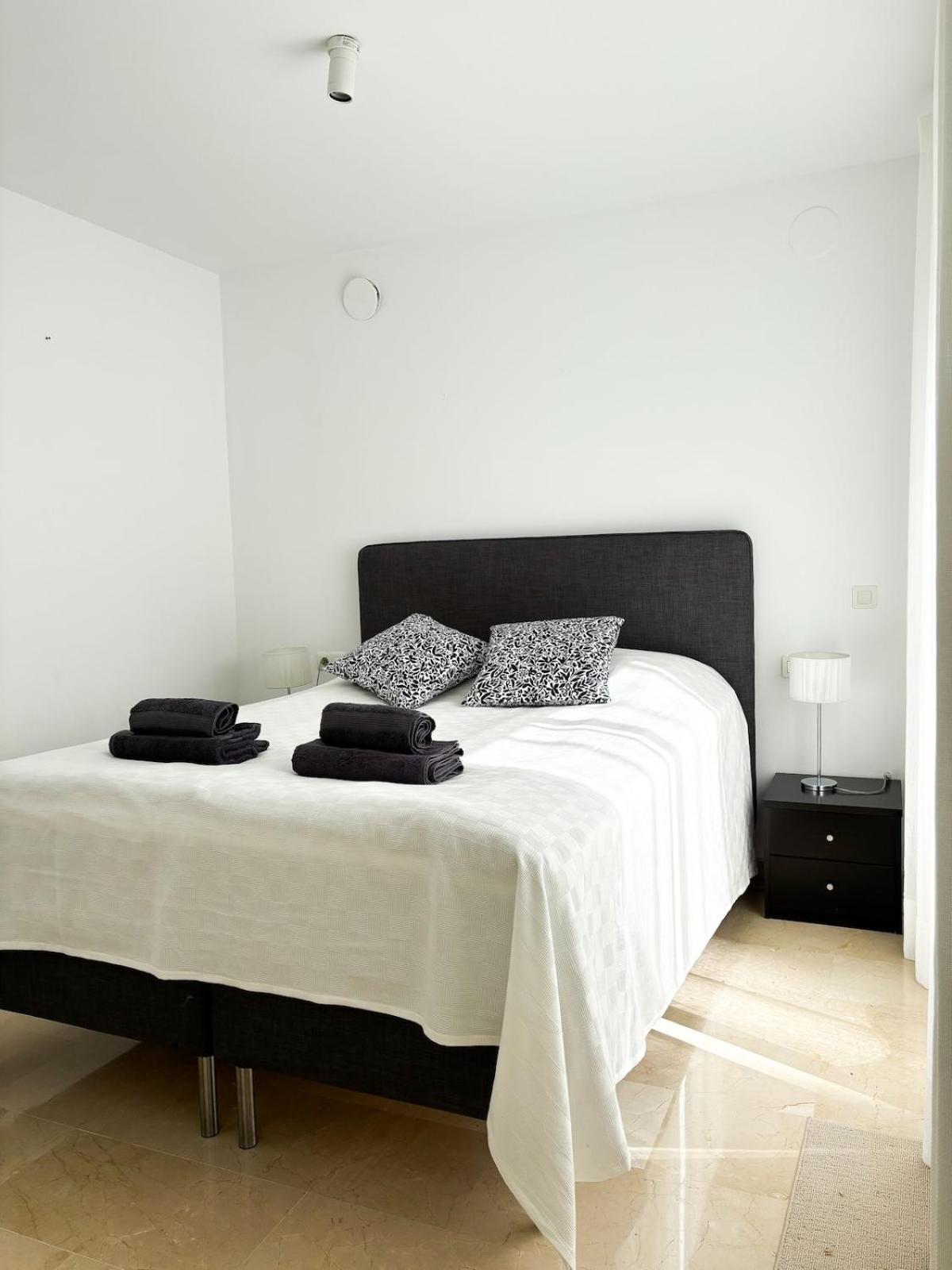 Apartamento Stunning Near Golf Courses Perfect For Relaxation! Marbella