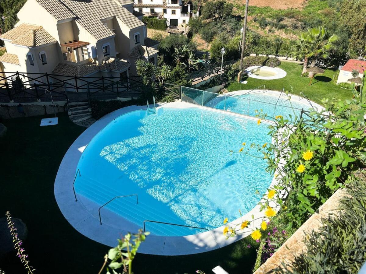 Apartamento Stunning Near Golf Courses Perfect For Relaxation! Marbella